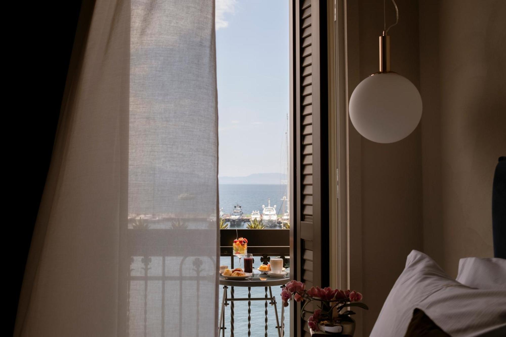 Demetra Luxury Suites Naples Exterior photo