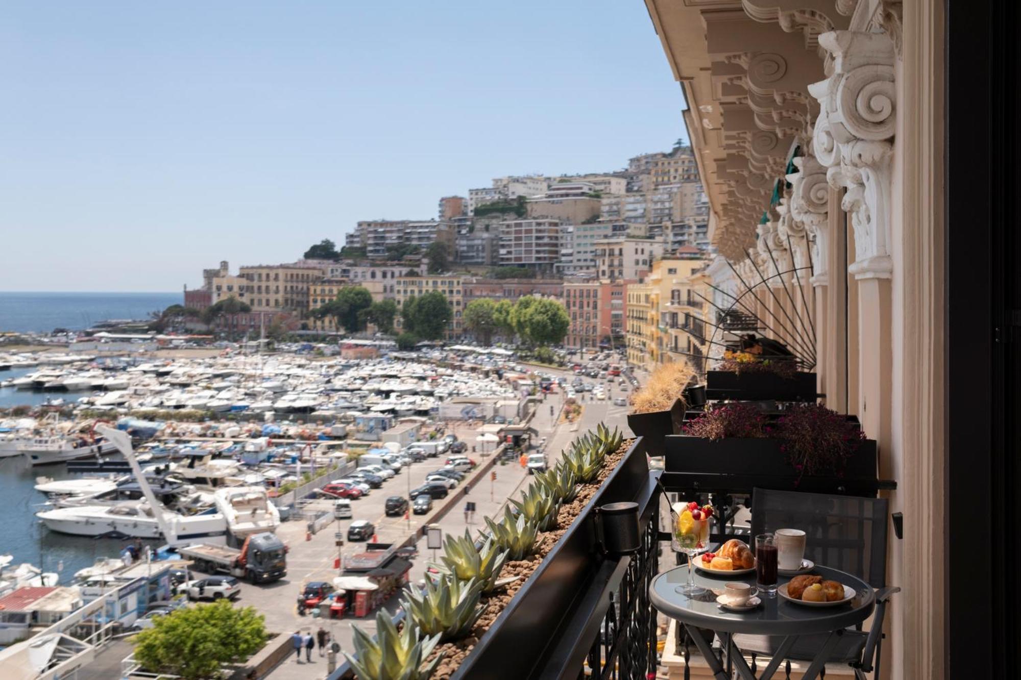 Demetra Luxury Suites Naples Exterior photo